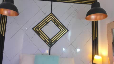 Emilly online show from November 6, 12:30 pm