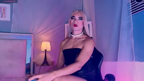 emily_castillo1_ online show from February 12, 6:06 am