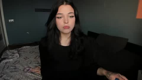 emily_ferra online show from July 25, 1:47 am