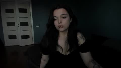emily_ferra online show from June 22, 5:31 pm