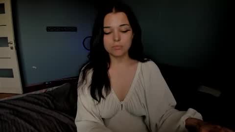 emily_ferra online show from July 28, 4:39 pm