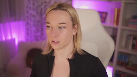 Em -  online show from January 27, 10:16 pm