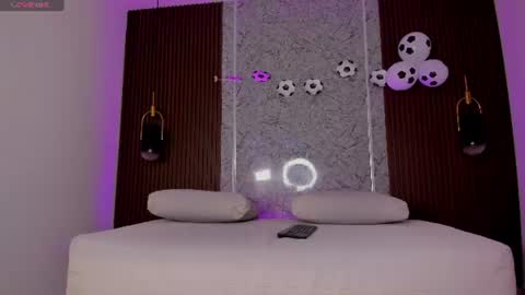 emily_kovac online show from July 6, 11:29 am