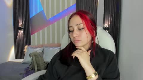 Emily online show from October 31, 3:12 pm