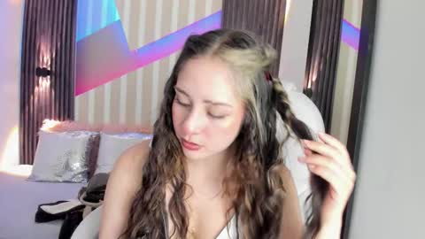 Emily online show from October 15, 3:02 pm