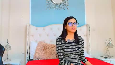 Emily online show from January 11, 8:04 pm