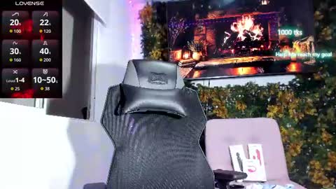 emily_palmeer online show from June 29, 10:15 am