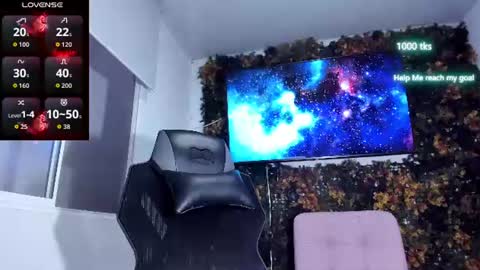 emily_palmeer online show from July 11, 10:51 am