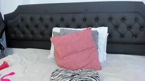 EMILY online show from October 2, 6:28 pm