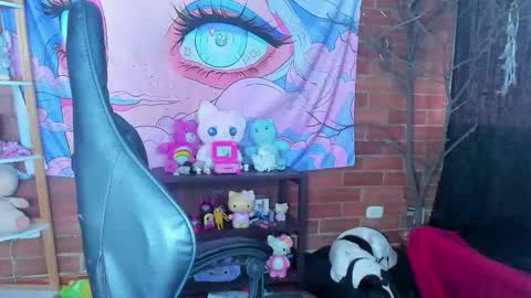 emily_salvatore online show from October 6, 9:10 pm