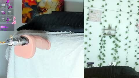 Emily Thompson33 online show from April 14, 2:37 am