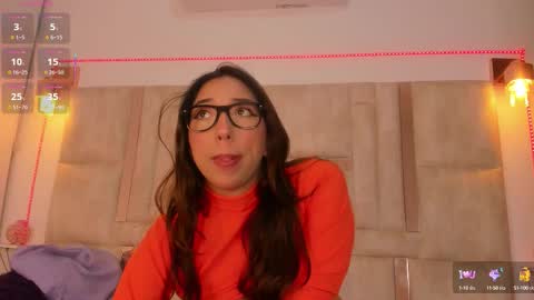 emily_walker4 online show from September 26, 12:46 pm