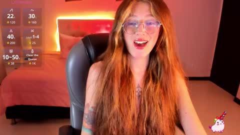 emily_warren__ online show from February 21, 8:45 pm