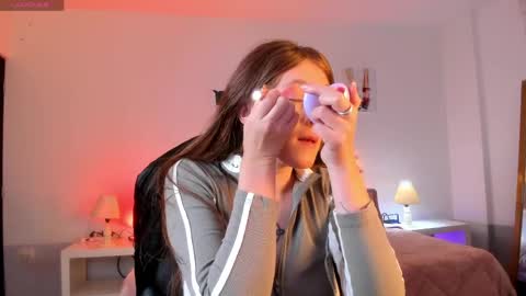 emily_warren__ online show from June 4, 8:37 pm