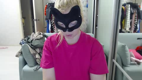 Emily online show from March 31, 7:25 pm