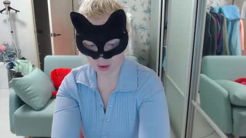 Emily online show from March 20, 6:13 pm