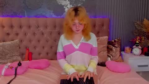 Baby Emelli online show from December 1, 7:06 am