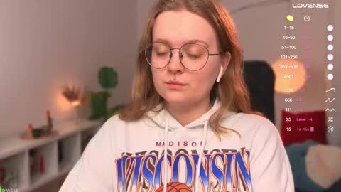 Emily  online show from March 4, 12:01 pm