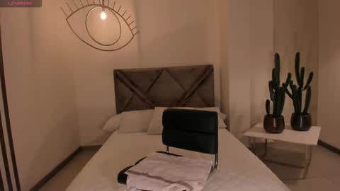 Emily online show from November 14, 3:52 am