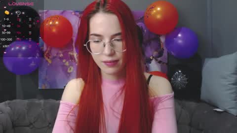 EmilyKents online show from October 28, 2:01 am