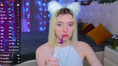 Emily online show from December 20, 11:54 am