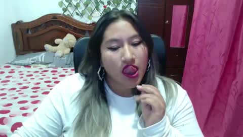 Emily Cortez online show from January 12, 1:21 am