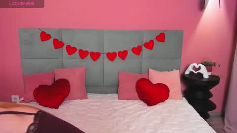 emilymagnificent online show from February 24, 1:52 am