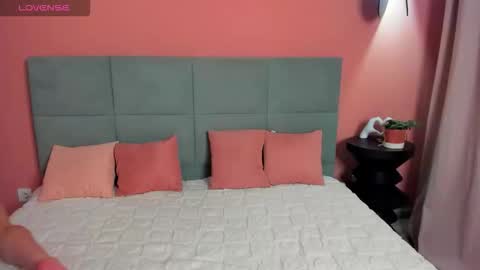 emilymagnificent online show from March 10, 1:54 am