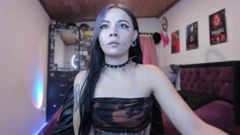  Emily Support me to have 100 likes plx online show from January 28, 2:42 pm