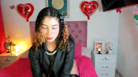 Emily Santana online show from February 2, 12:41 am