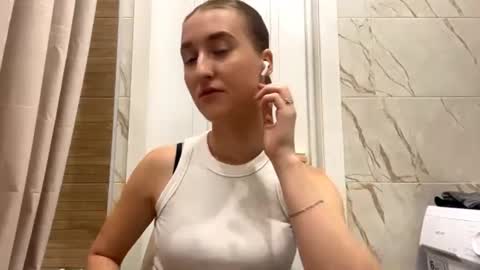 emilystechuchak online show from July 17, 3:14 pm