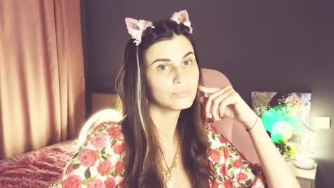 Snapshot of emilytucker chatting on September 28, 5:38 am Emily online show from September 28, 5:38 am