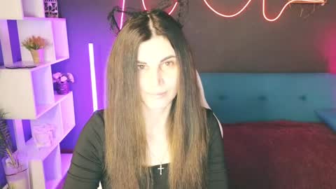 Snapshot of emilytucker chatting on March 1, 2:04 am Emily online show from March 1, 2:04 am