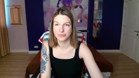 EmilyWalkers online show from February 26, 7:55 am
