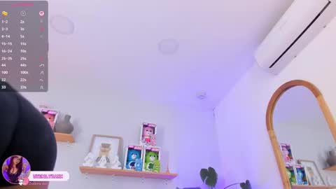 Emily Bank online show from November 14, 8:55 pm