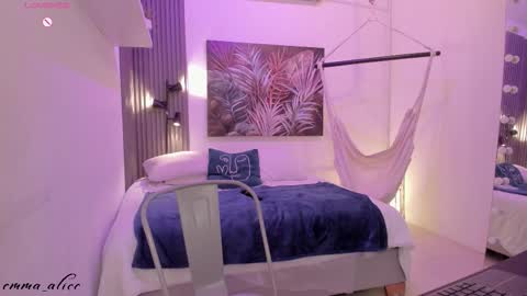 Alice online show from October 4, 1:09 pm