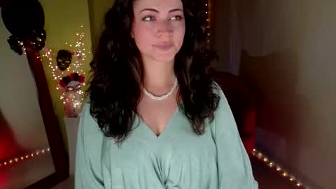 Emma online show from October 23, 7:04 pm