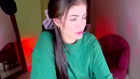 Emma online show from December 17, 8:04 pm