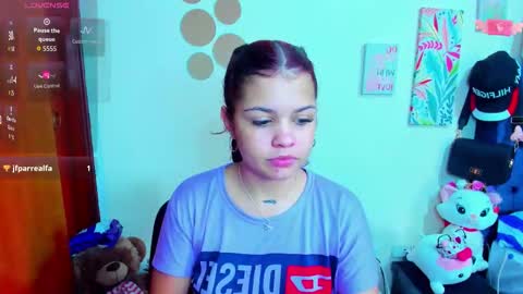 emma_boo_ online show from November 19, 5:01 pm