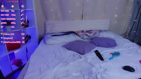 Emma online show from November 14, 11:01 am