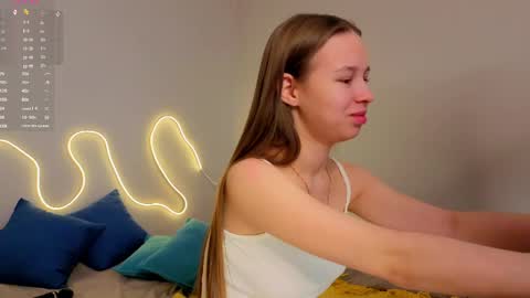 Emma online show from April 7, 2:02 am