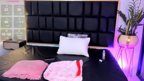 Emma online show from March 13, 1:31 am