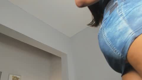 Emma online show from December 15, 7:43 pm