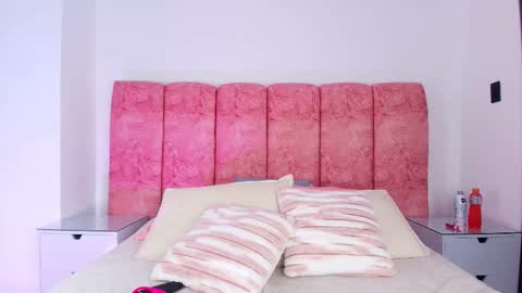 Emma online show from December 4, 3:28 am