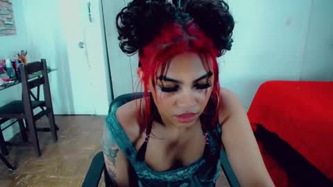 emma online show from May 28, 11:47 pm