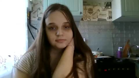 emma_emmochka online show from April 28, 11:58 am