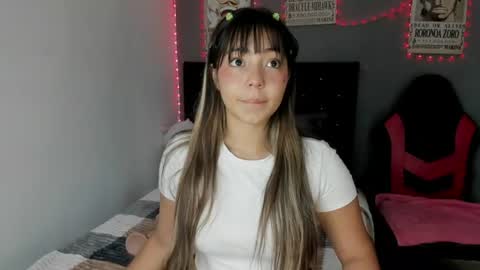 emma_grayys online show from July 3, 12:32 pm