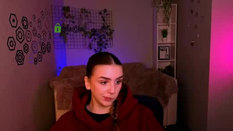 Emma online show from April 25, 9:44 am