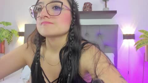 E M M A online show from March 26, 3:01 am