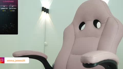 emma_jamess online show from July 26, 4:43 am